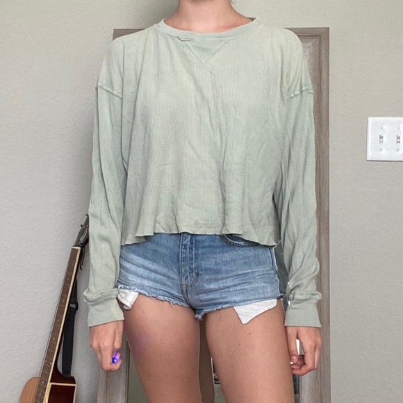 light green long sleeve lounge top - Picture 2 of 5